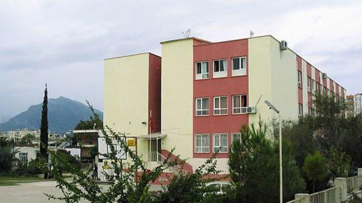 Valide Sultan Mesleki ve Teknik Anadolu Lisesi Fotoğrafı